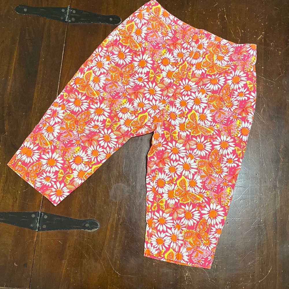 Lilly Pulitzer size 8 capris